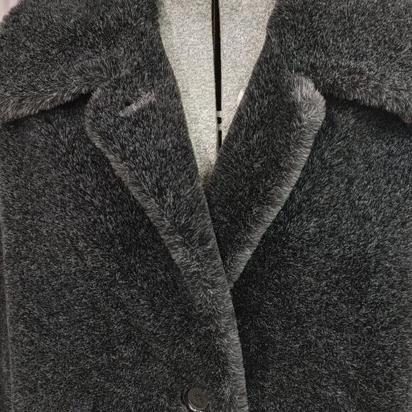 Faux Fur Jacket, Black with grey tips, size large - Picture 4 of 5
